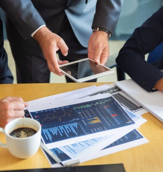 Bank Valuation: Methods, Metrics, and Key Considerations