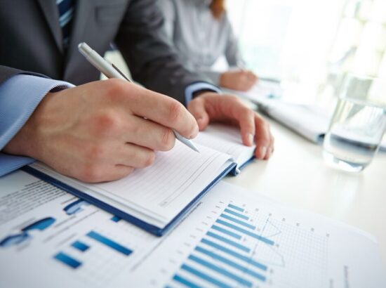 Valuation for Financial Reporting: Methods, Standards, and Best Practices